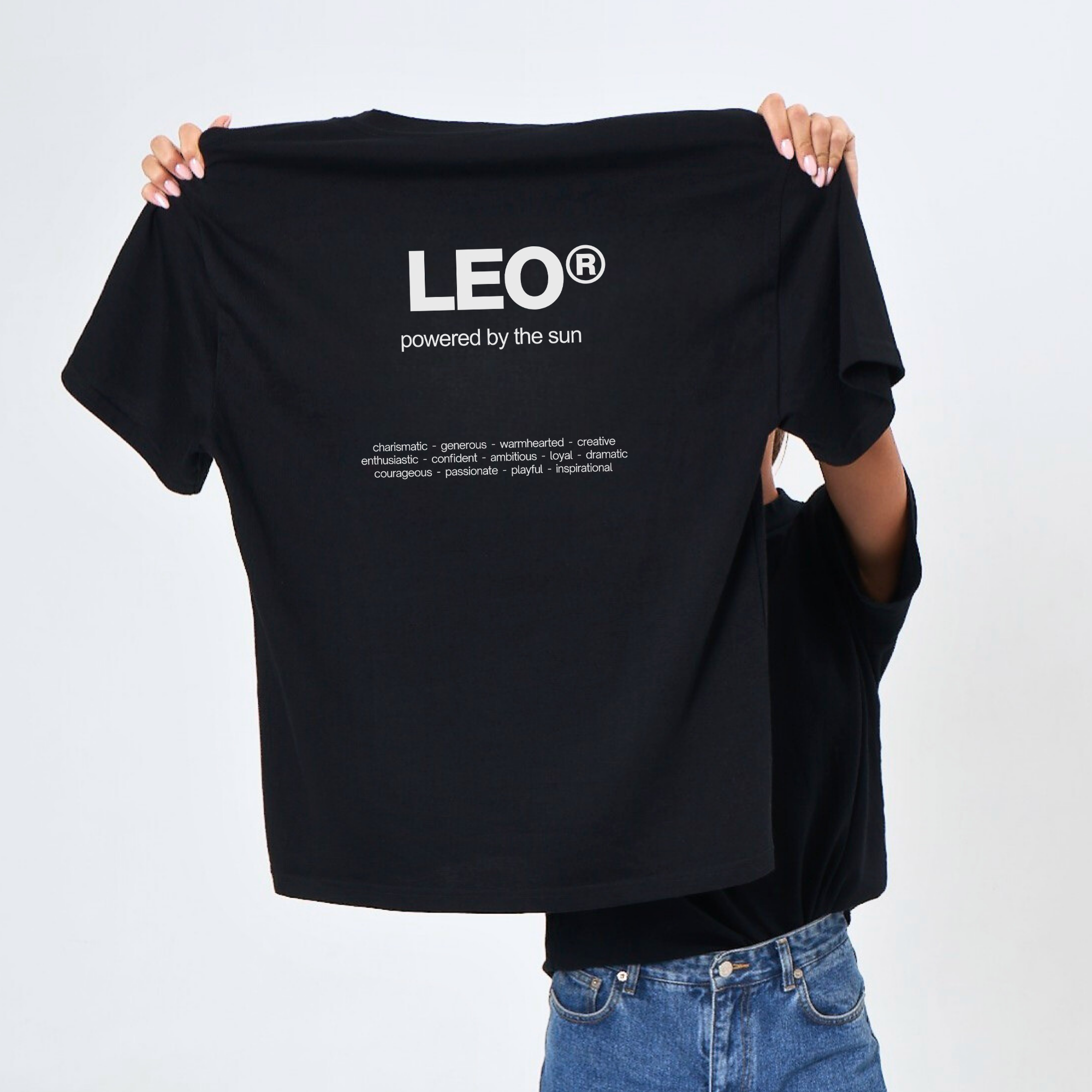 THE SIGNATURE T-SHIRT