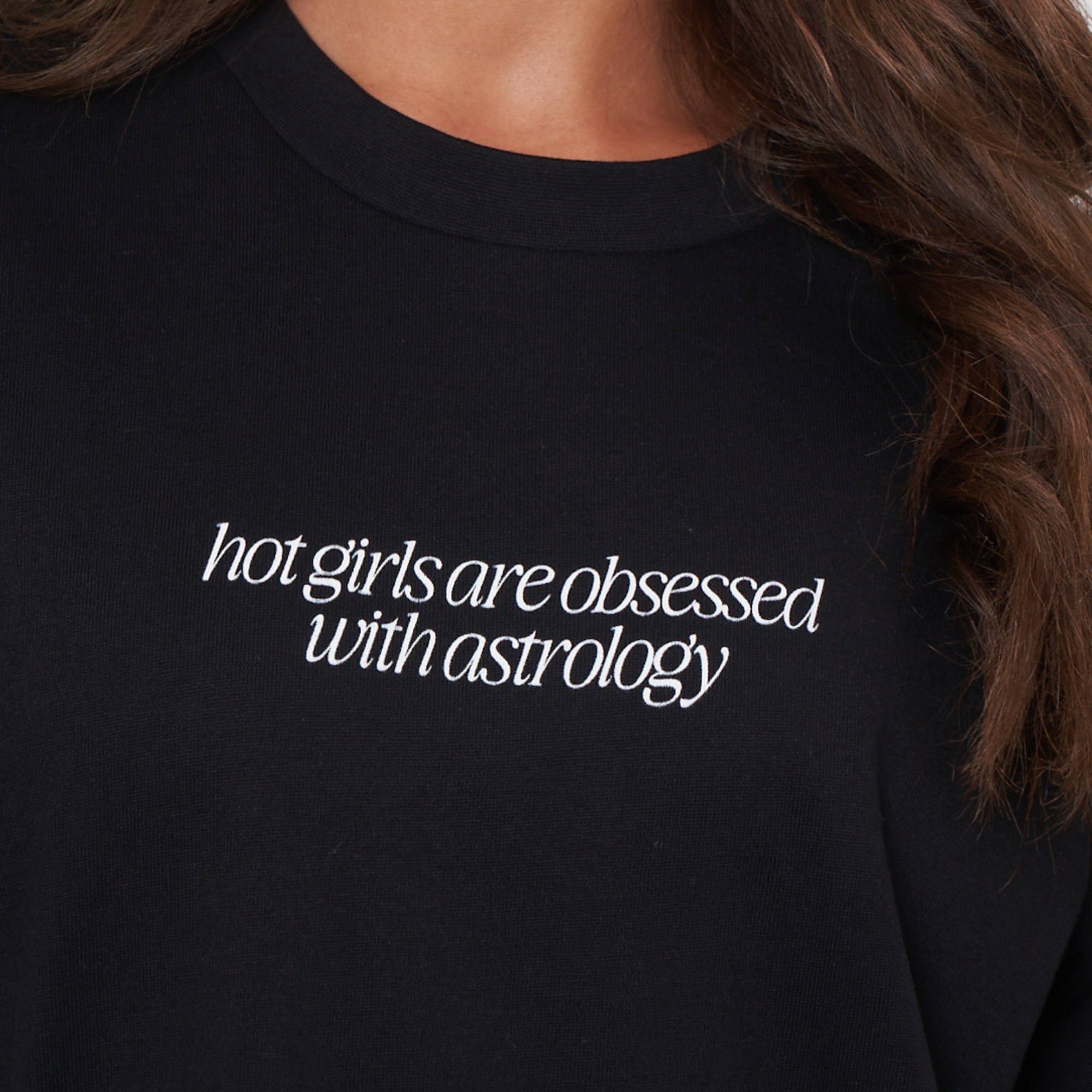 THE SIGNATURE T-SHIRT