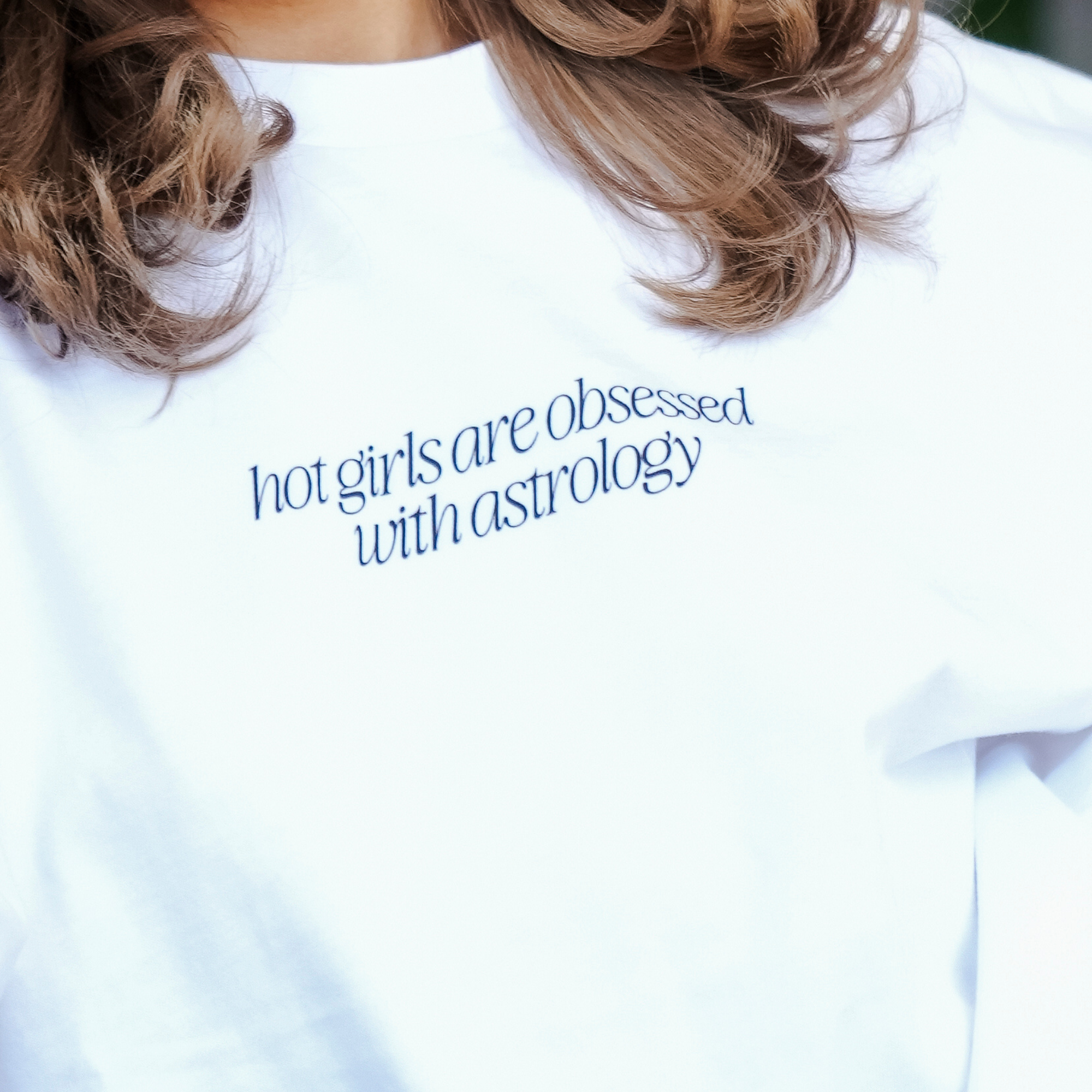 THE SIGNATURE T-SHIRT