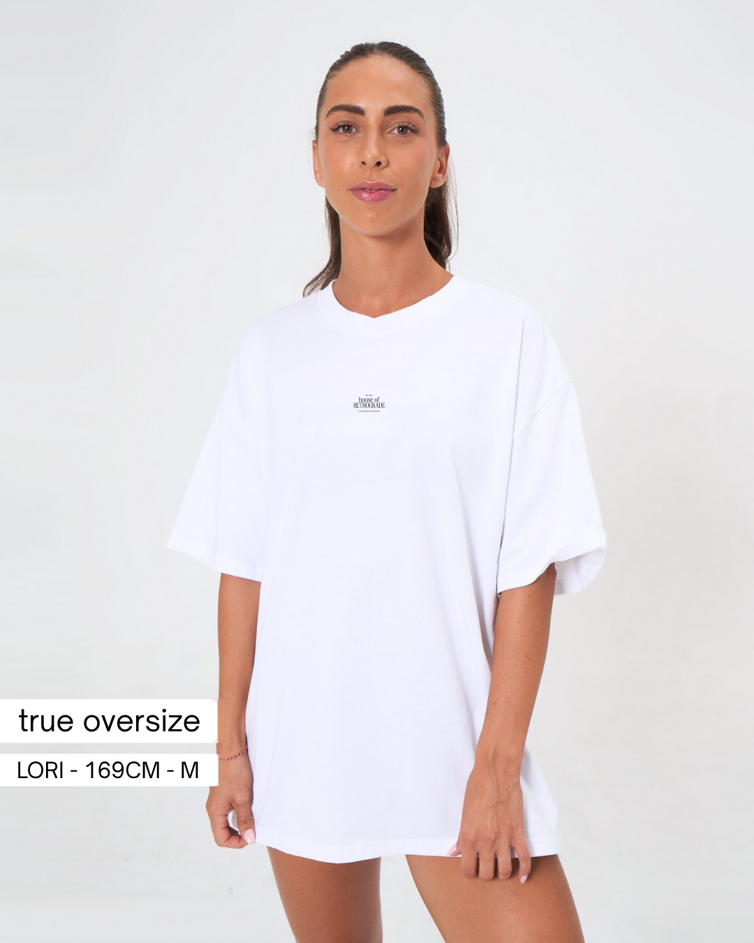 THE SIGNATURE T-SHIRT