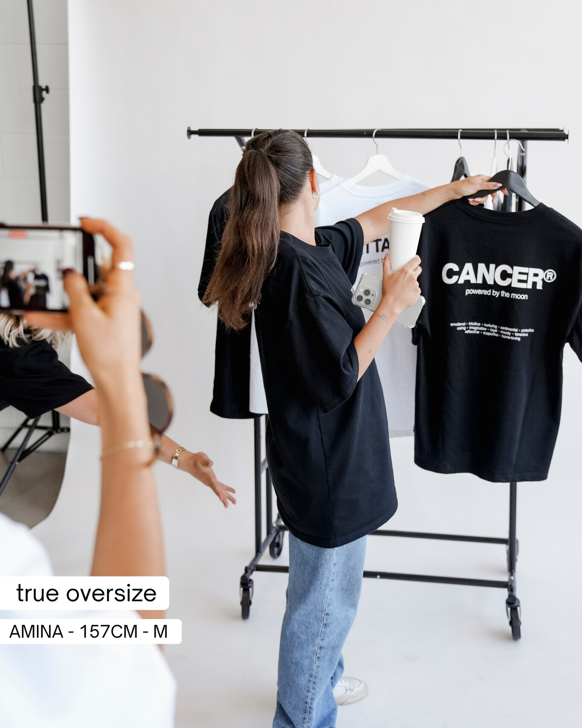 THE SIGNATURE T-SHIRT