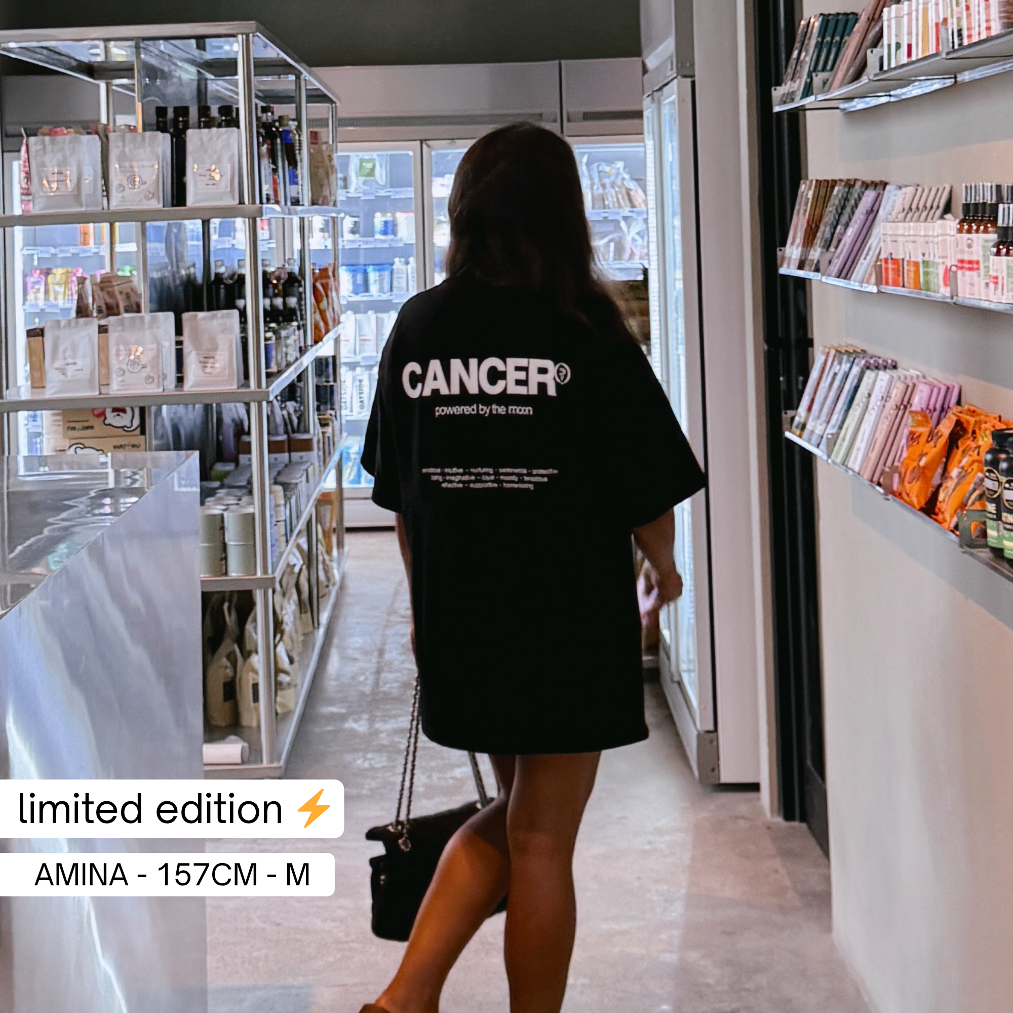 THE SIGNATURE T-SHIRT