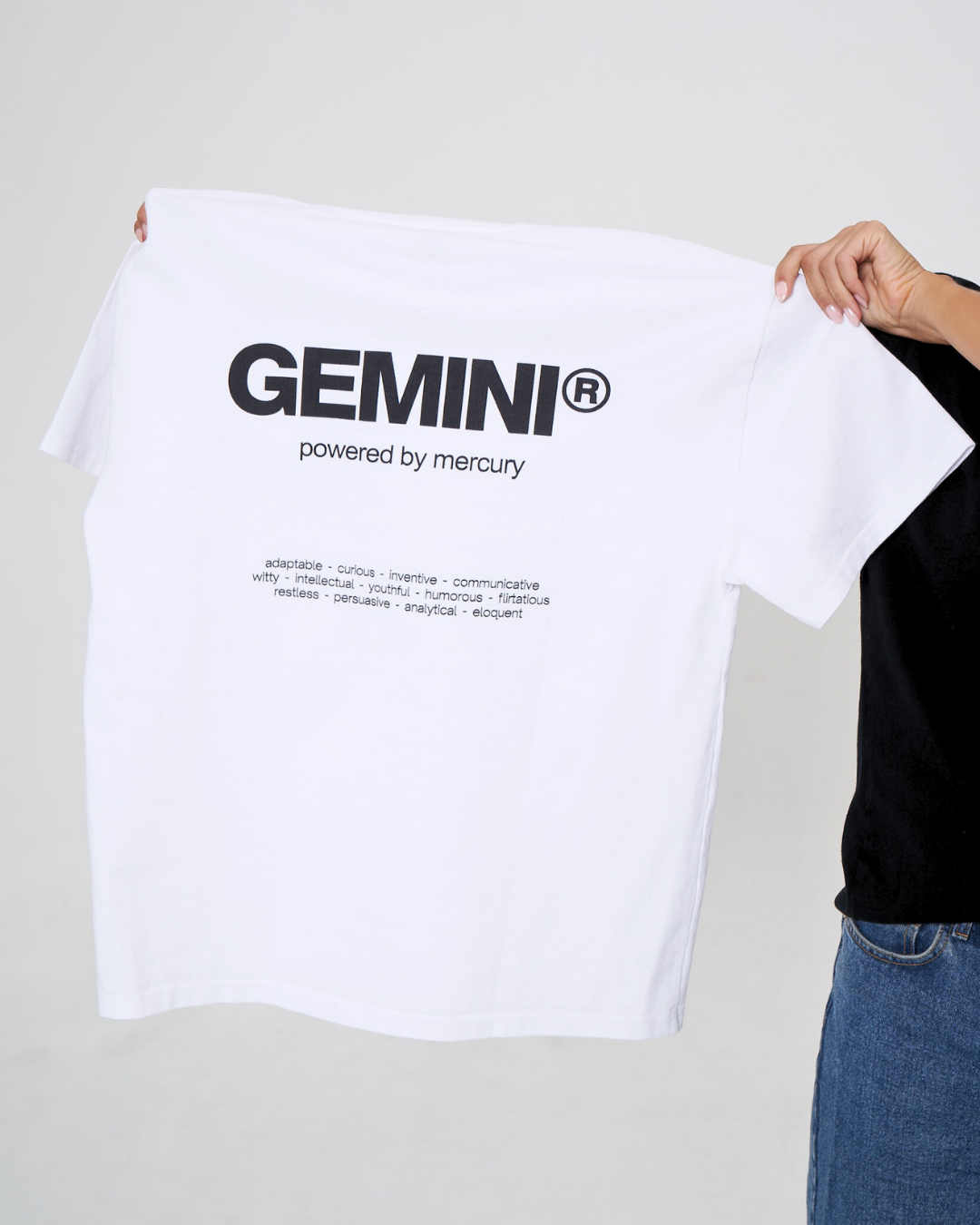 THE SIGNATURE T-SHIRT
